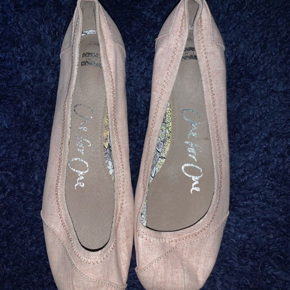 One for one toms flats